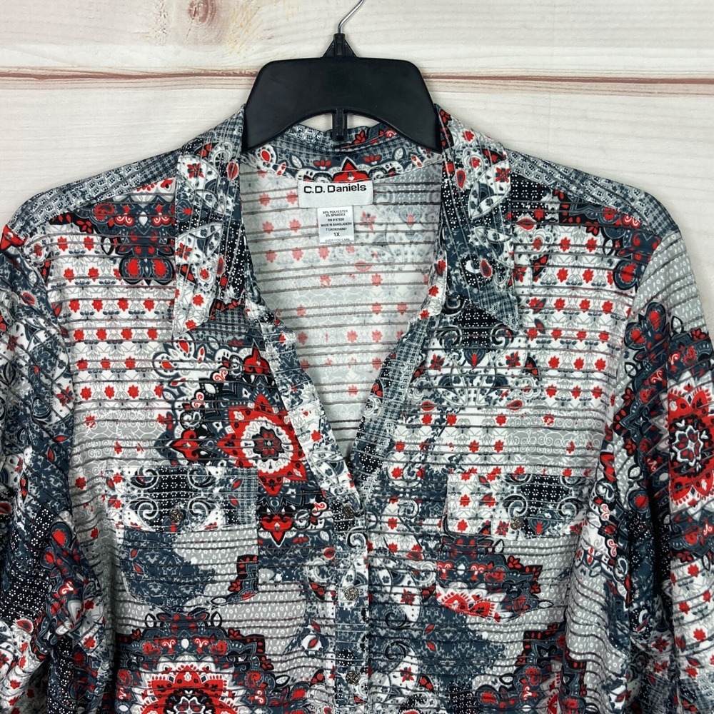 CD Daniels Top Women 1X Gray Red Mandala Print Blouse Knit Henley Collar Stretch - Picture 2 of 6